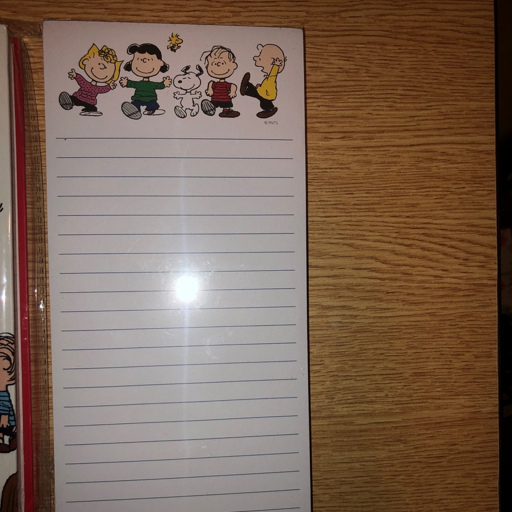 Peanut Magnetic Notepad